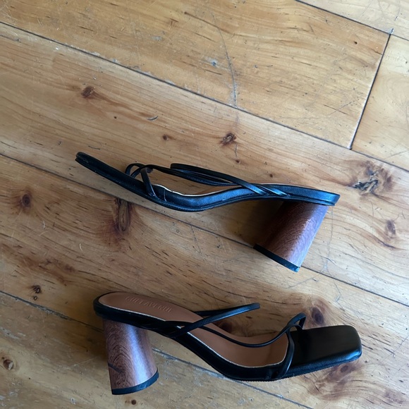 Cult Avenue Willow Strappy Heel - Picture 8 of 8